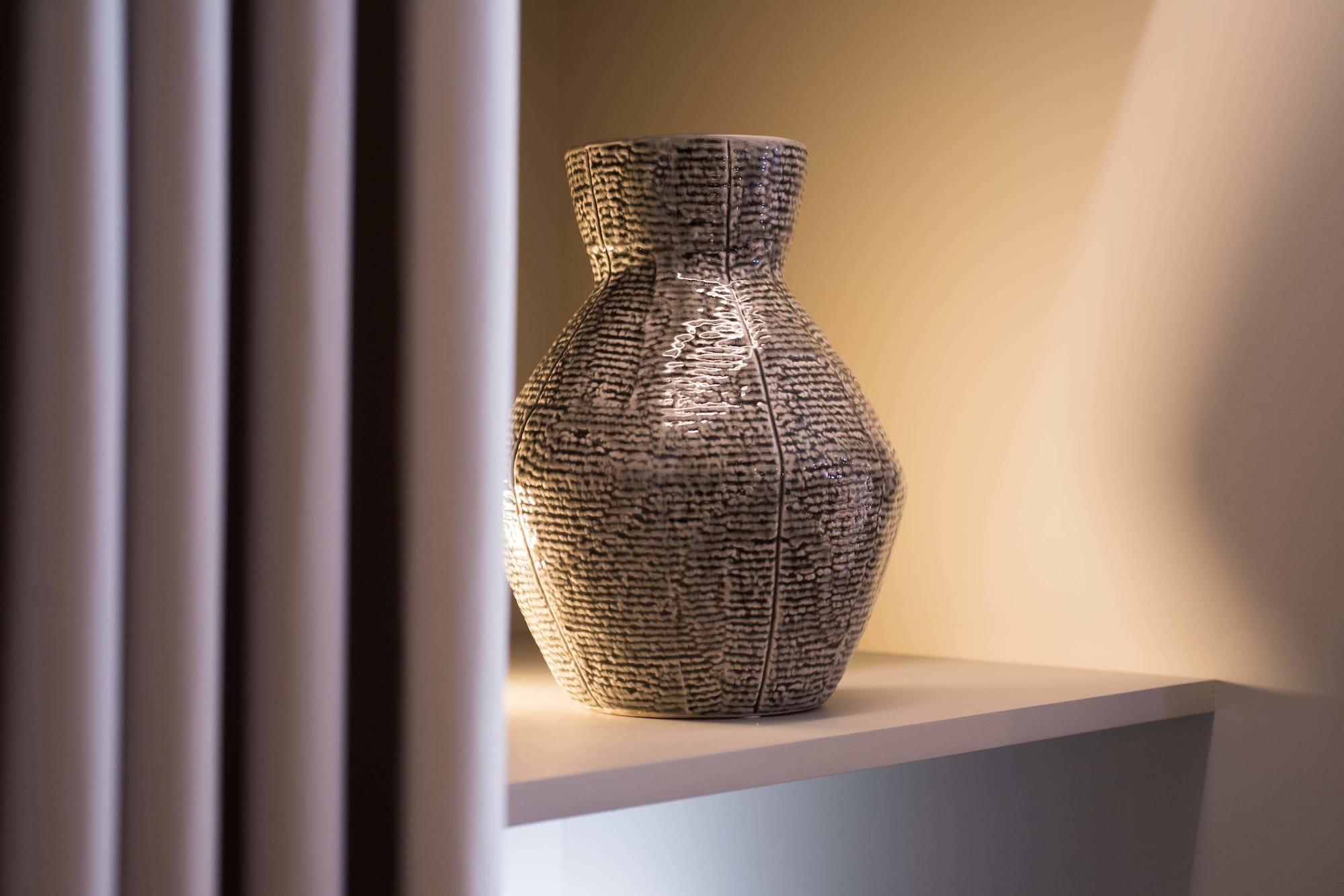 Octant Ponta Delgada Hotel Luaran gambar A vase