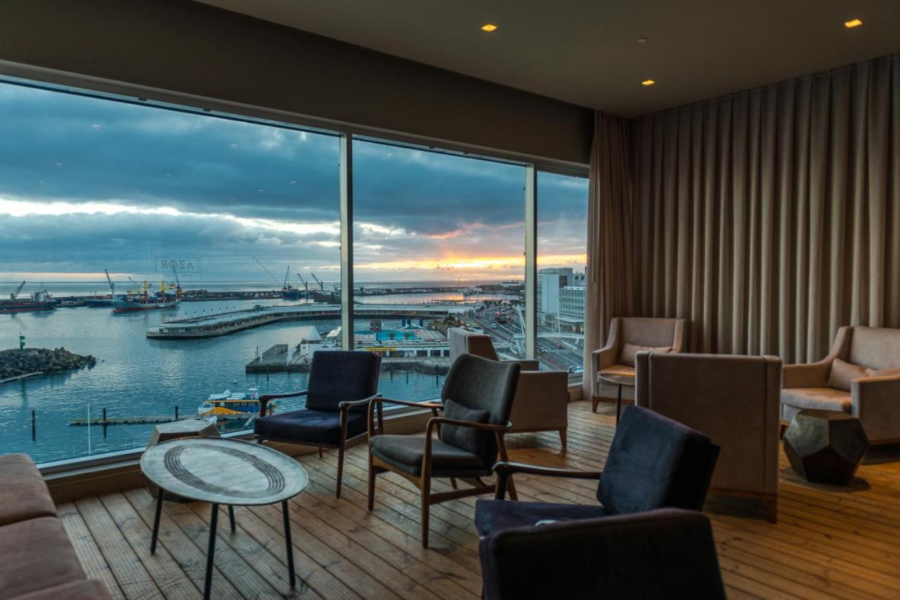 Octant Ponta Delgada Hotel Luaran gambar The lounge at the airport