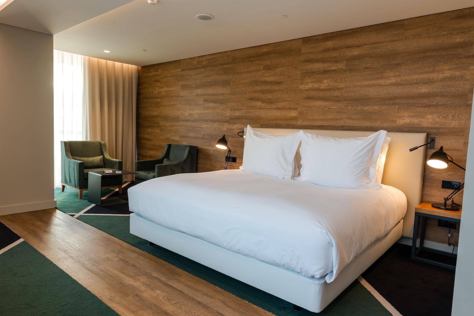 Octant Ponta Delgada Hotel Luaran gambar A bedroom at the hotel