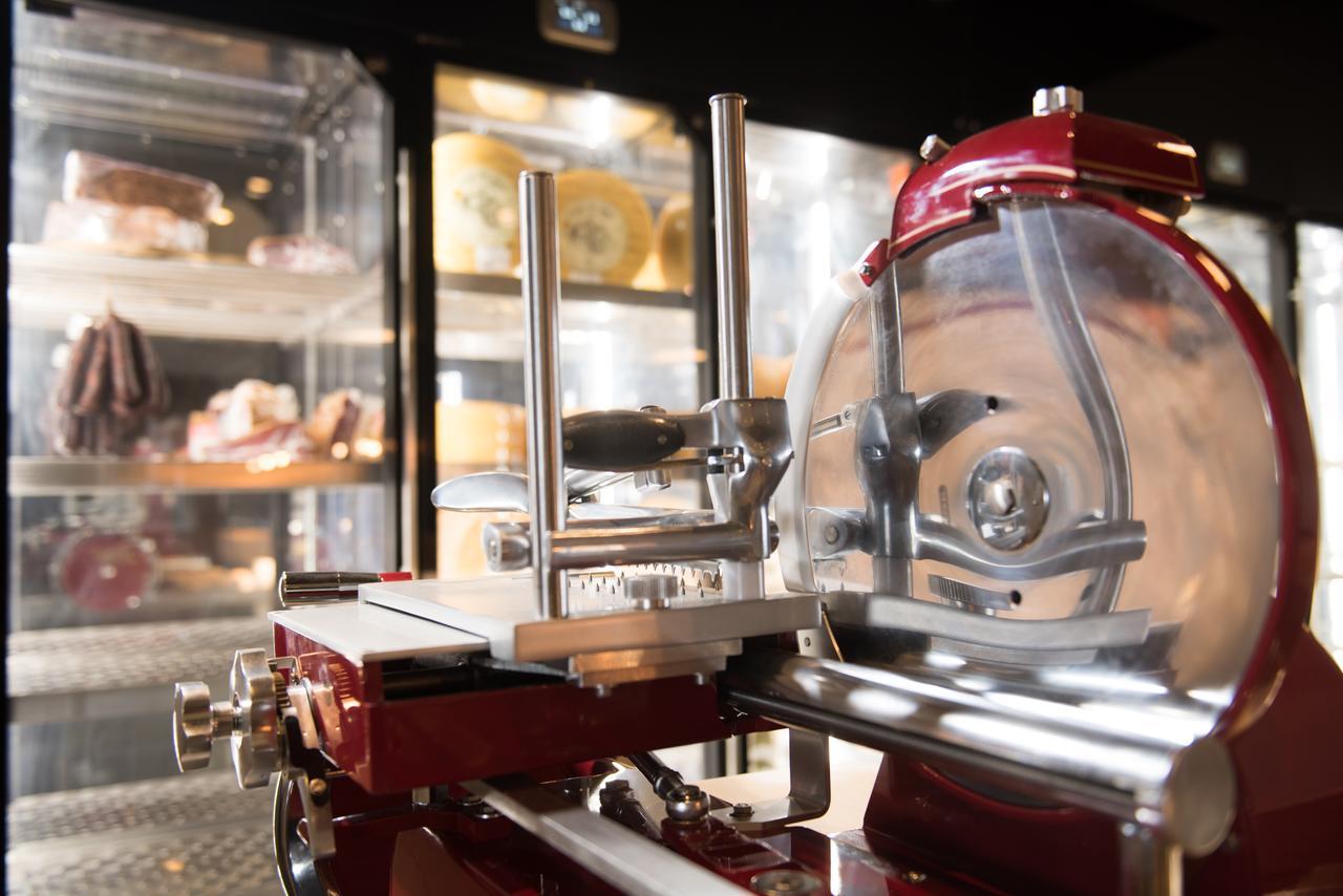 Octant Ponta Delgada Hotel Luaran gambar A commercial prosciutto slicer